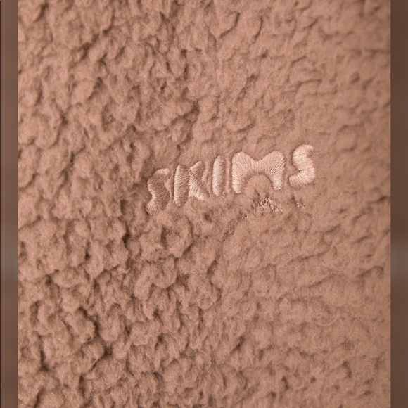 Skims Teddy Jogger & Pullover Set - Tigers Eye - Picture 3 of 5